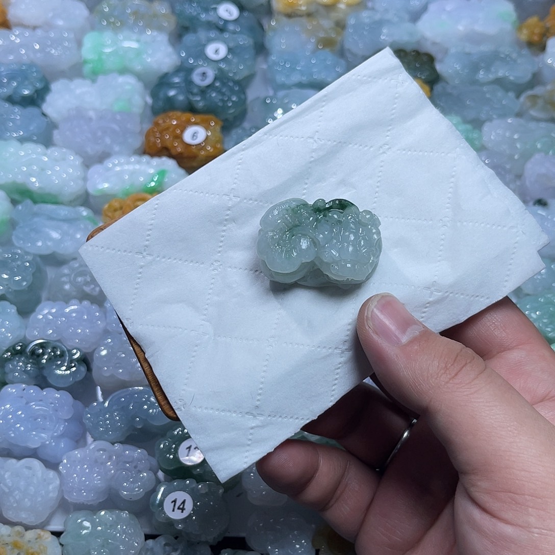 翡翠未镶嵌颈饰天然