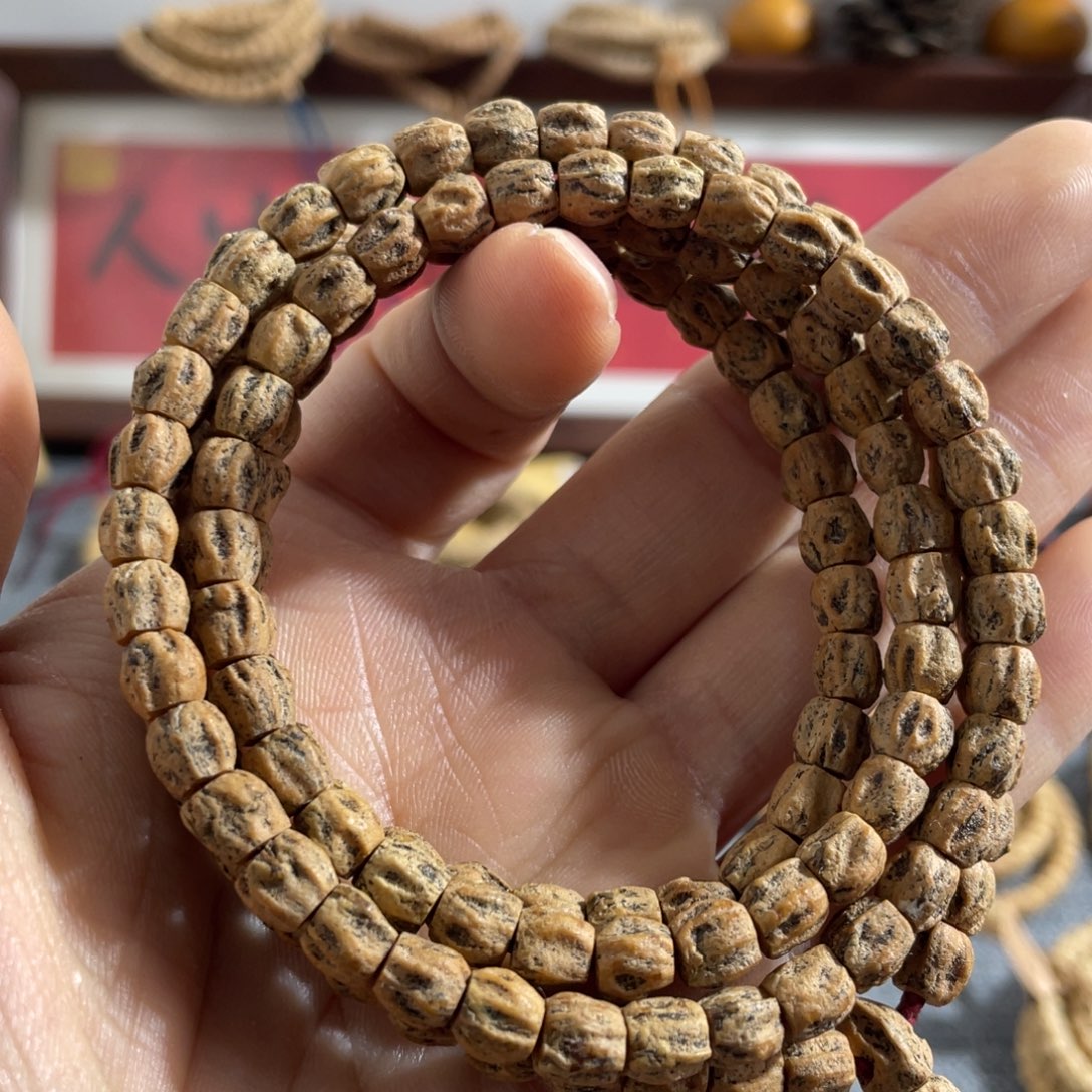 柏香籽/百香籽吊坠红芽高油密多棱顺6+