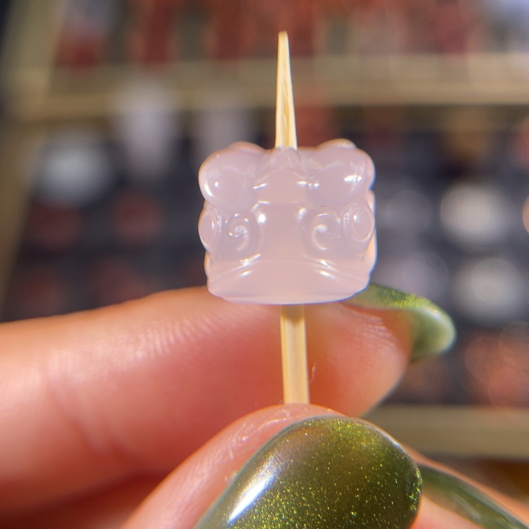 玛瑙/玉髓中洞子 醒狮未镶嵌不退不换