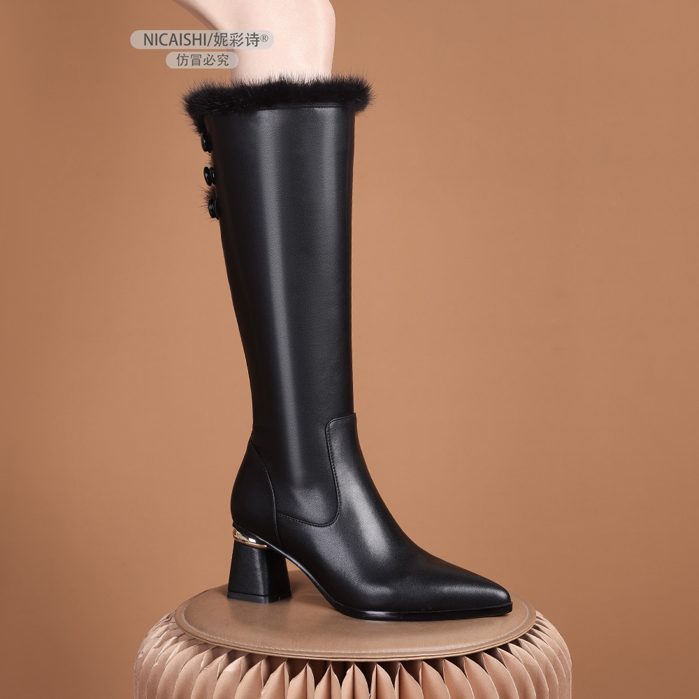 2025年新款欧美黑色巨舒服设计感显瘦时尚长靴不过膝时装女靴3740