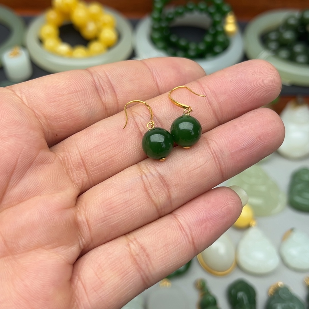 幽***幽和田玉18K金镶嵌耳坠