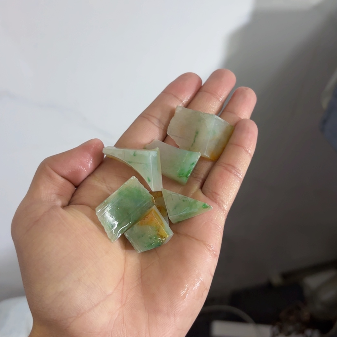 定制翡翠未镶嵌燕*7颗卡7珠子