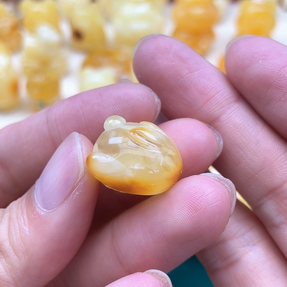 未镶嵌琥珀裸石蜜蜡