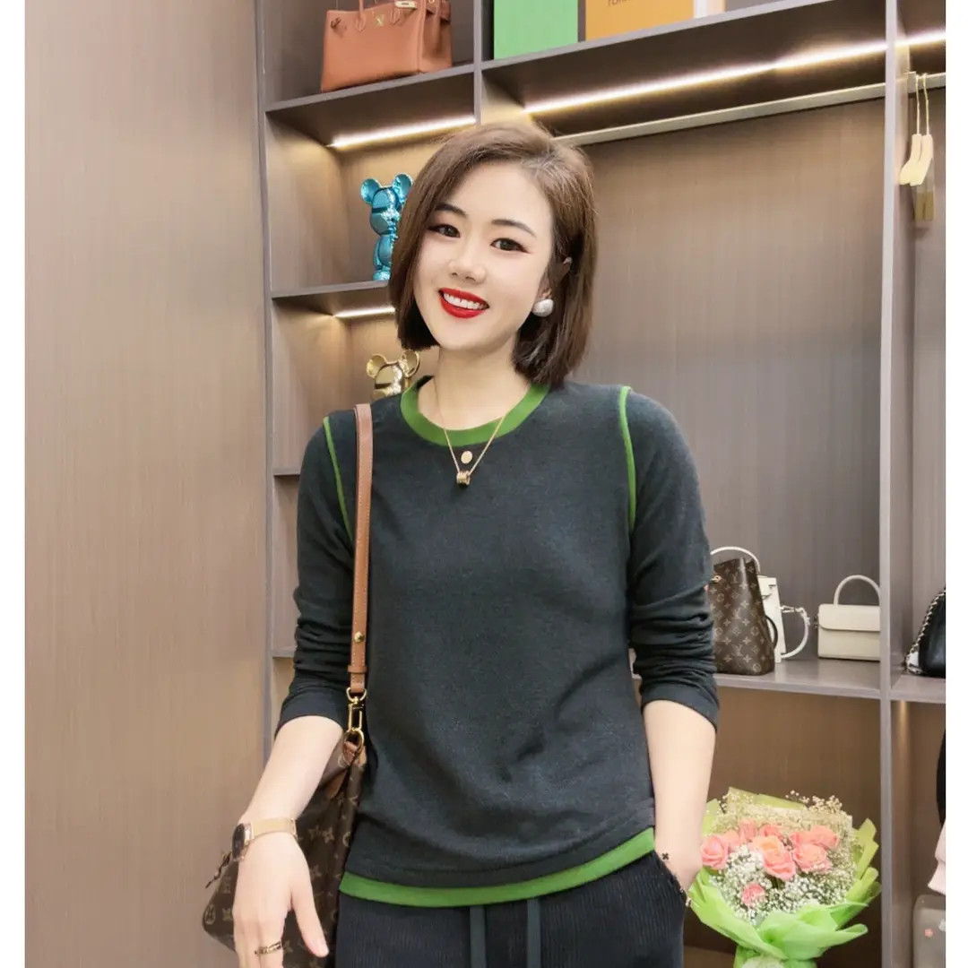 愔衣韵&秋冬新款女士圆领撞色拼接T恤打底卫衣德绒面料柔软保暖