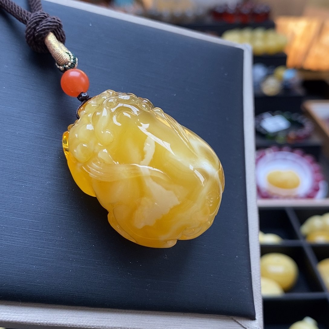 蜜蜡吊坠(赠链)未镶嵌