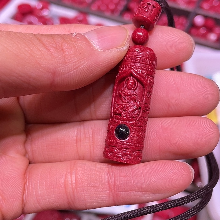 天然辰砂紫金砂龙蛇普贤柱子款守护吊坠