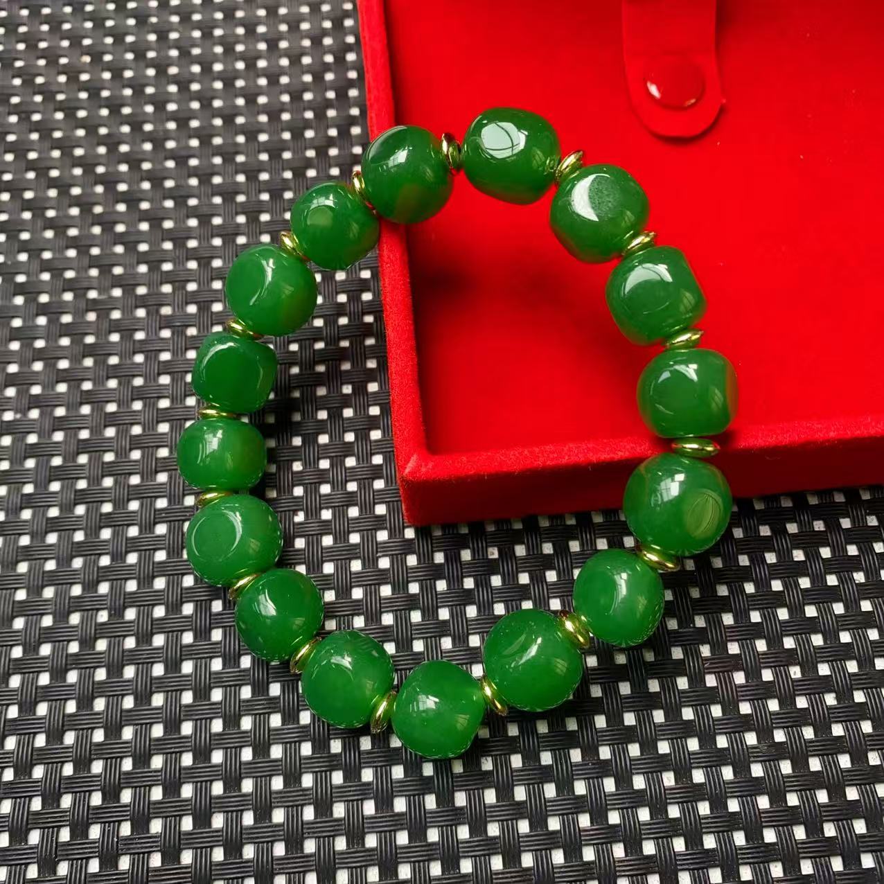 [石矿]A969透绿色方随型手链10M