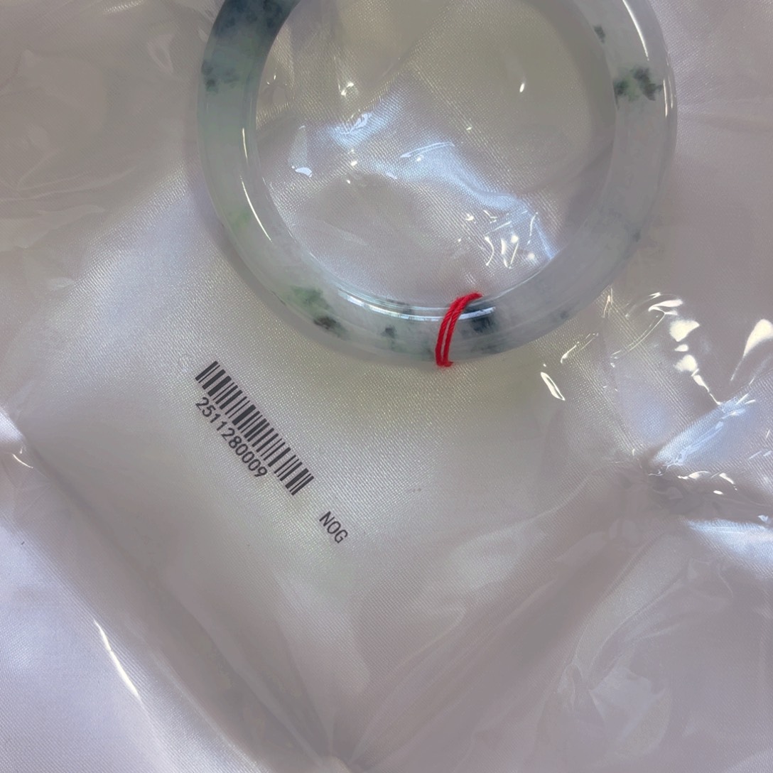 翡翠未镶嵌手镯556. 124