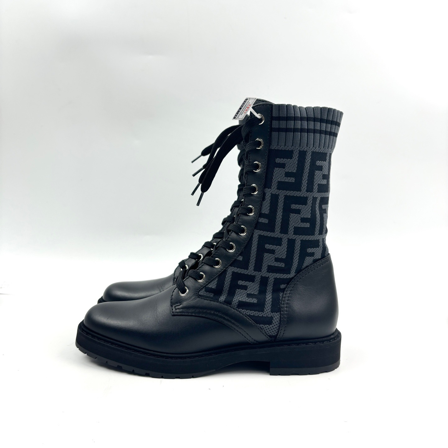 95新 FENDI/芬迪 37.5码 Fendi芬迪 灰色满印短靴 lm4328