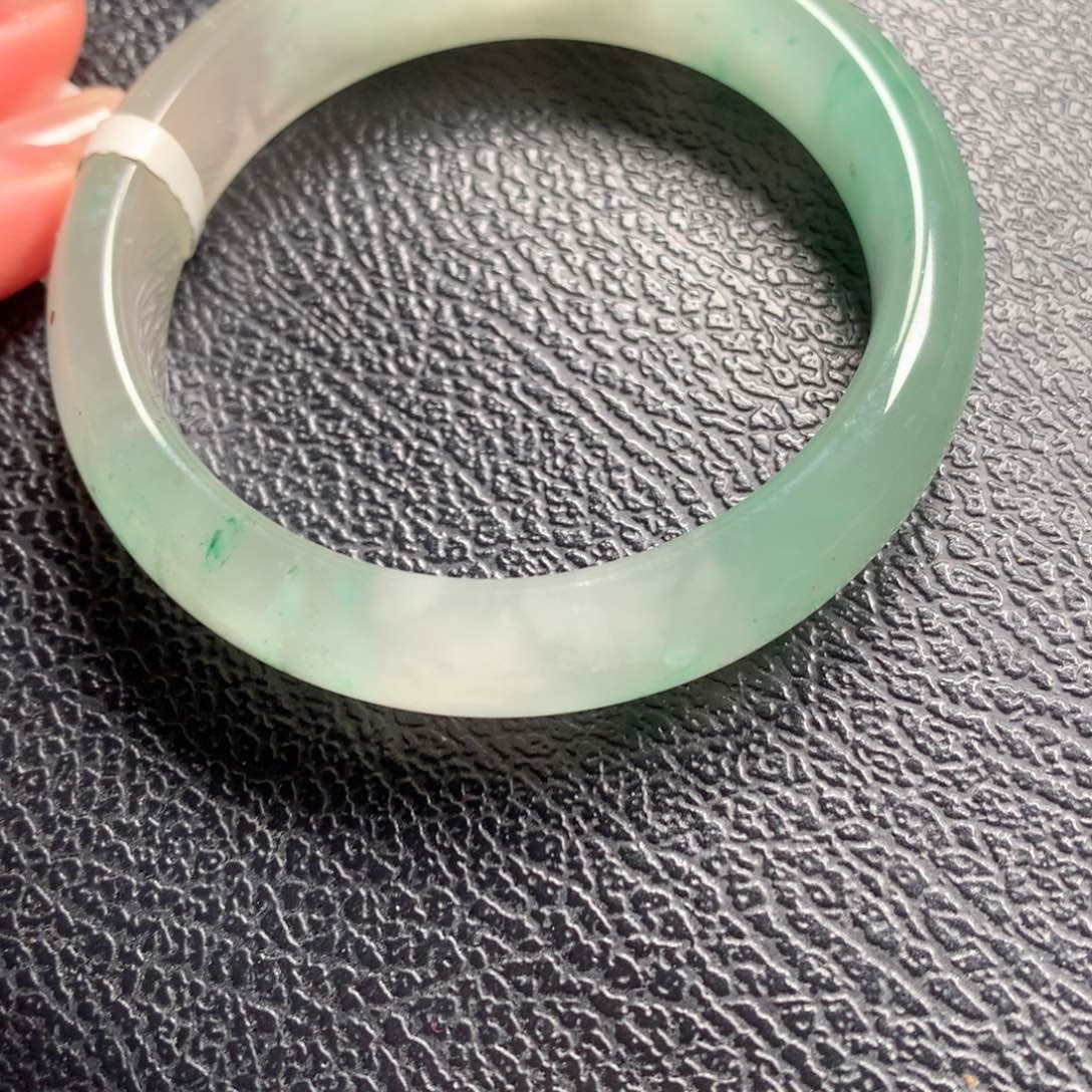 石英质玉手镯未镶嵌?***气