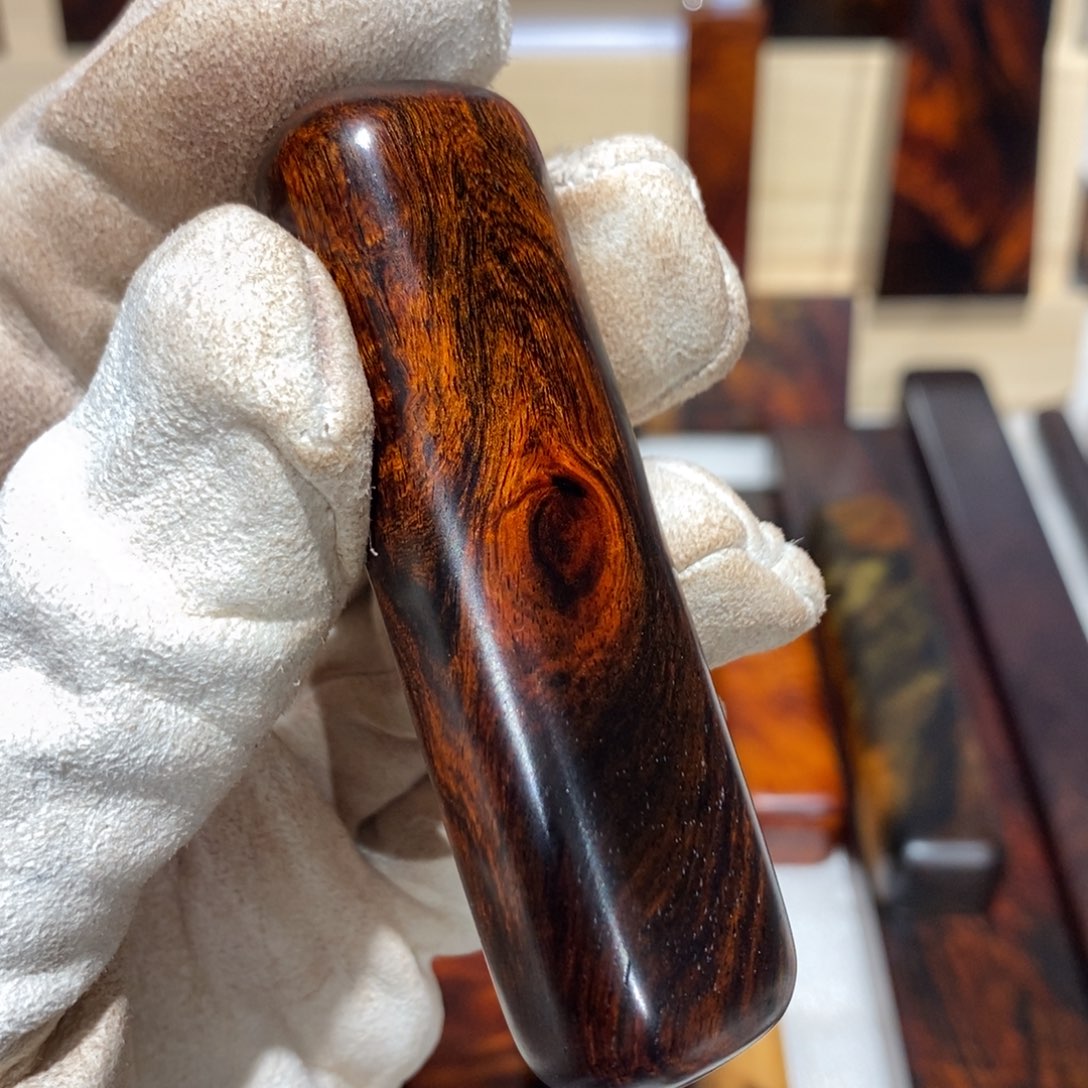 @***定交趾黄檀（大红酸枝）