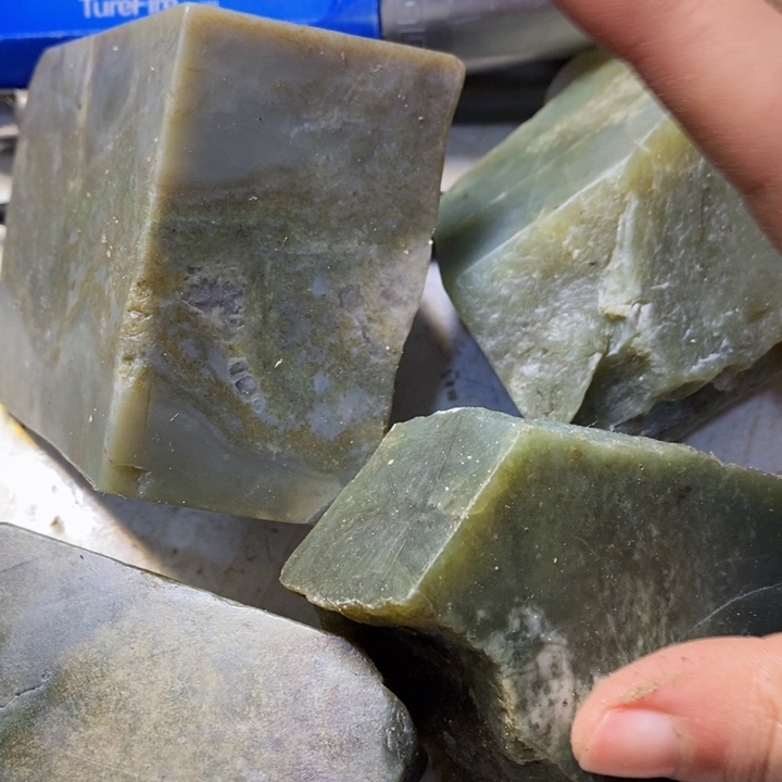 透闪石质玉珠宝半成品未镶嵌