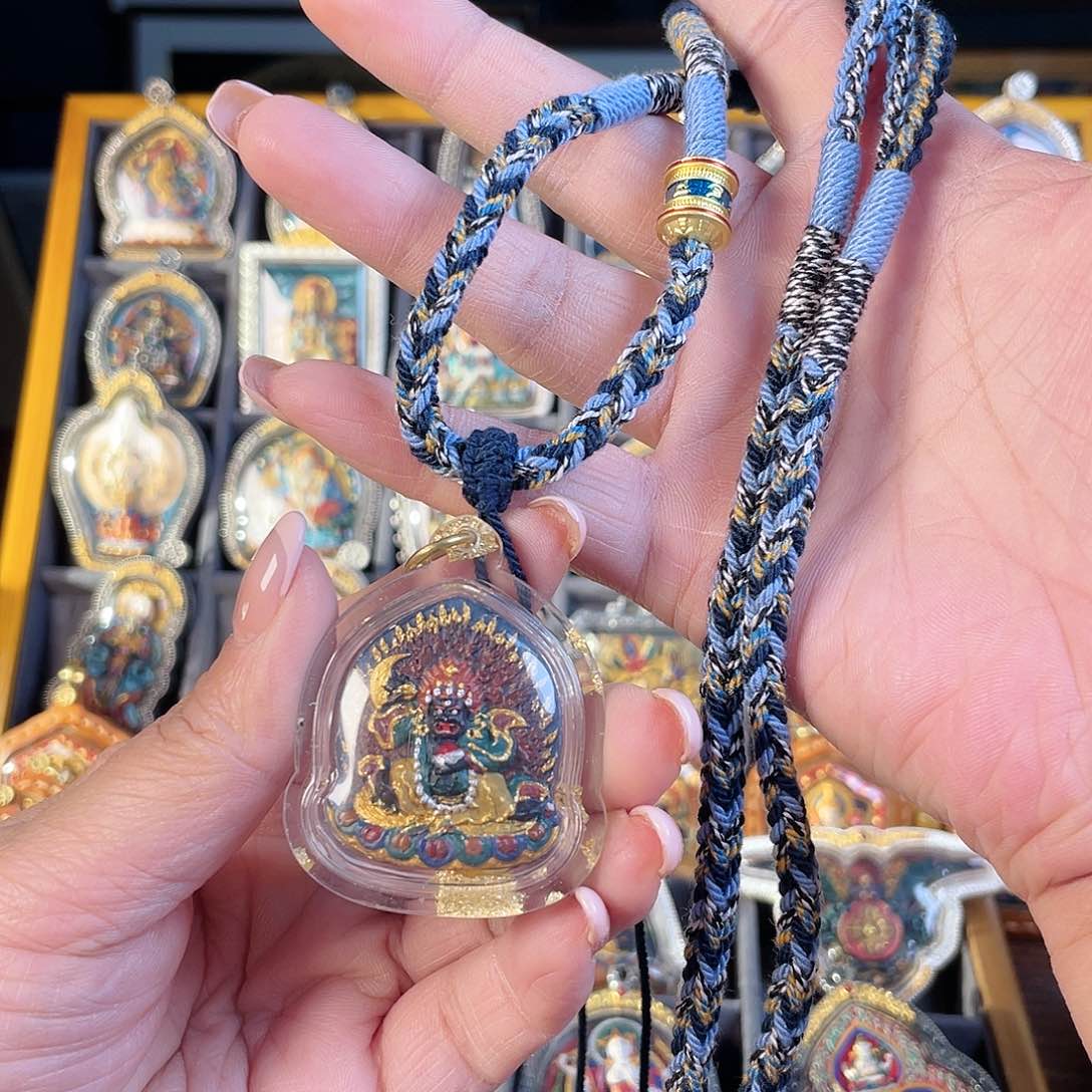 泥塑纯手绘黑袍擦擦吊坠有绳