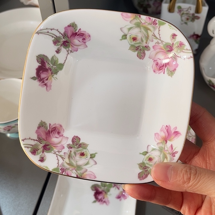 瓷片微瑕骨瓷玫瑰斜边碟一个