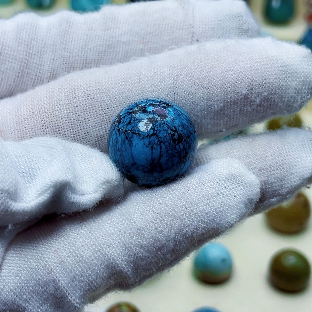 绿松石颈饰未镶嵌