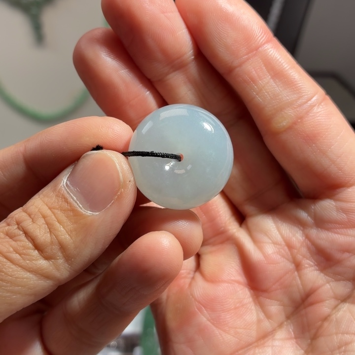 麒***到翡翠未镶嵌颈饰翡翠天然A货平安扣