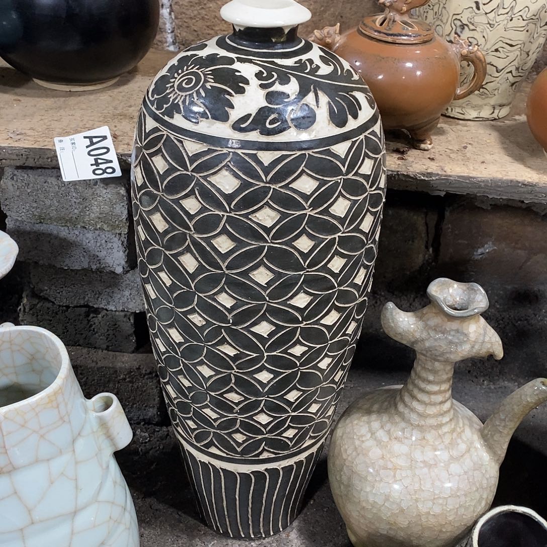 摆件瓷州窑梅瓶一件