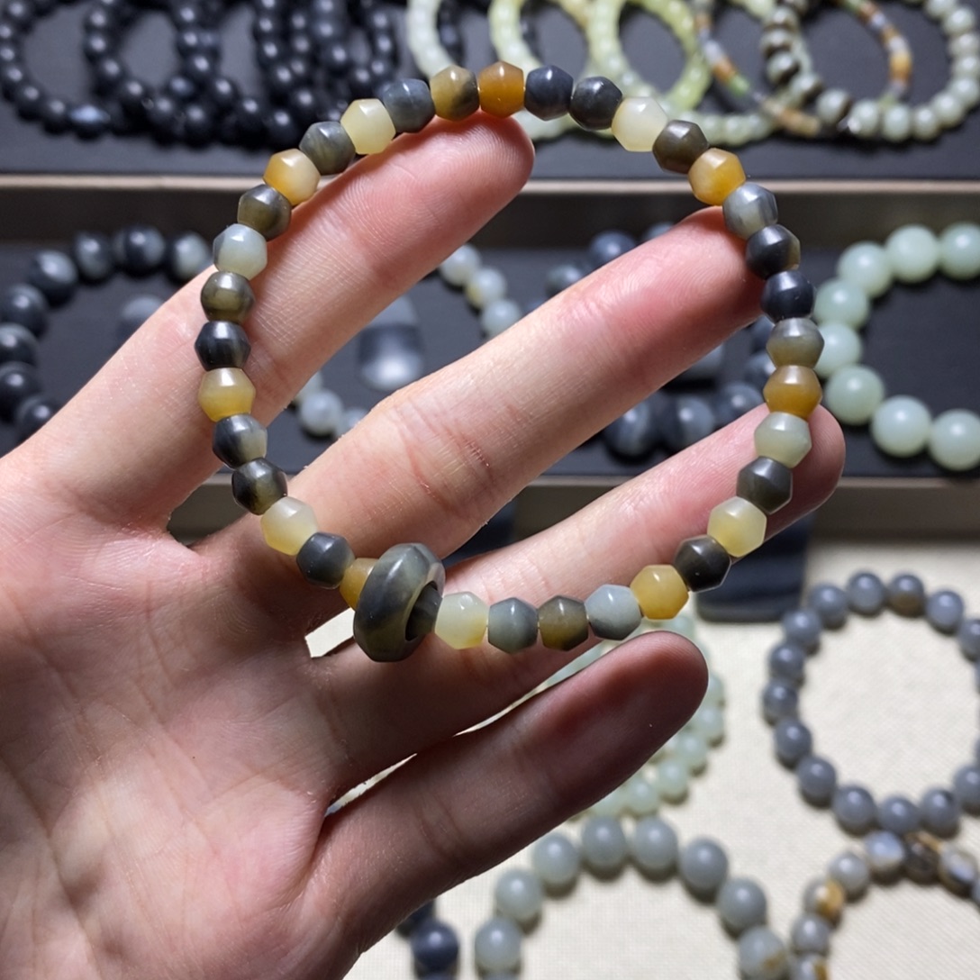 和田玉未镶嵌手链