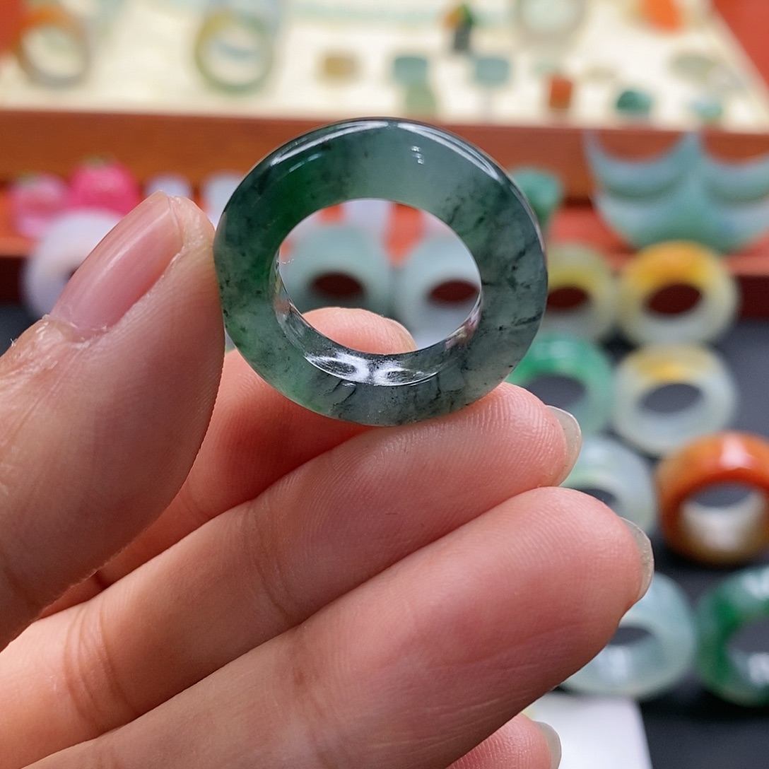 定制翡翠未镶嵌10-16圈口