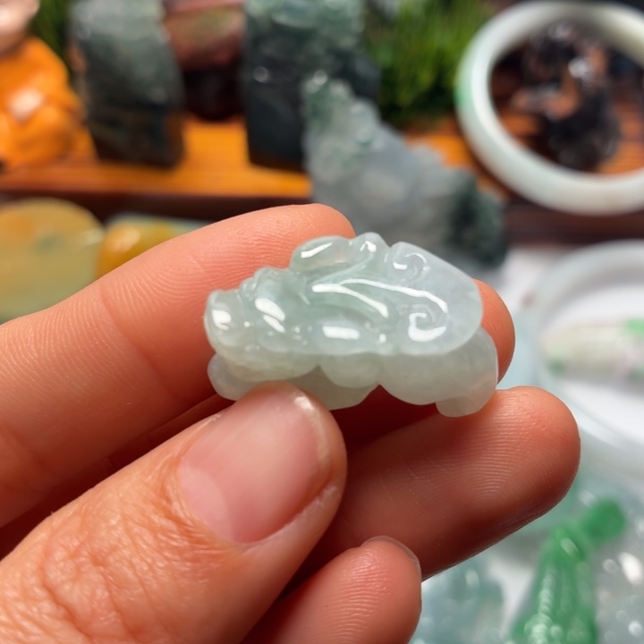 翡翠未镶嵌颈饰翡翠