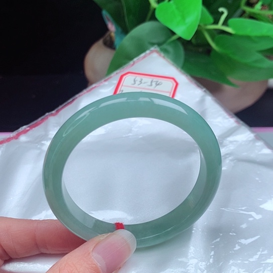 翡翠手镯未镶嵌     正圈53-54 海蓝之迷