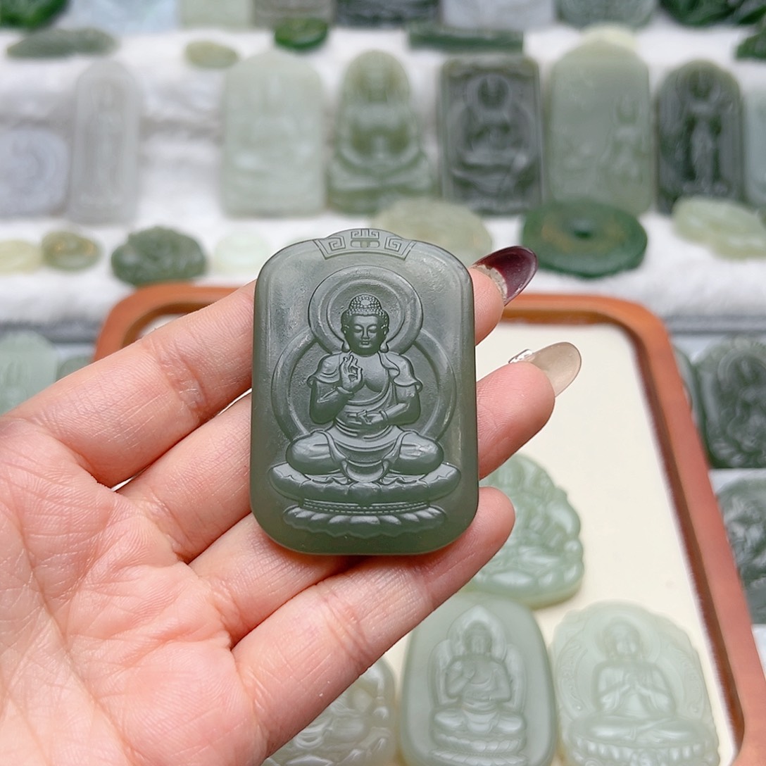 和田玉颈饰未镶嵌彩****3