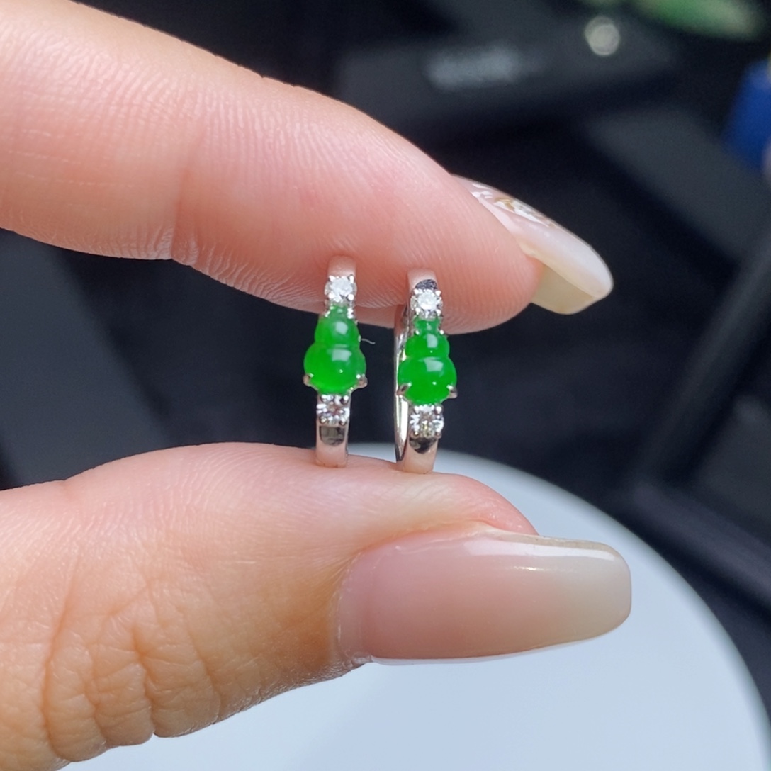 翡翠18K金镶嵌耳饰小葫芦