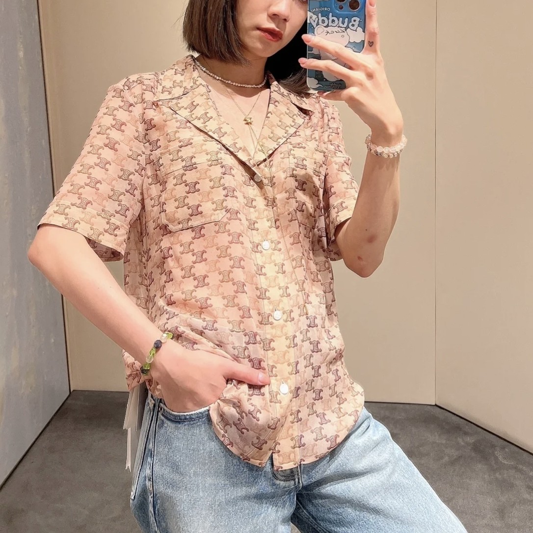 全新未使用 Celine/思琳 图案满印睡衣风格单排扣短袖衬衫/36