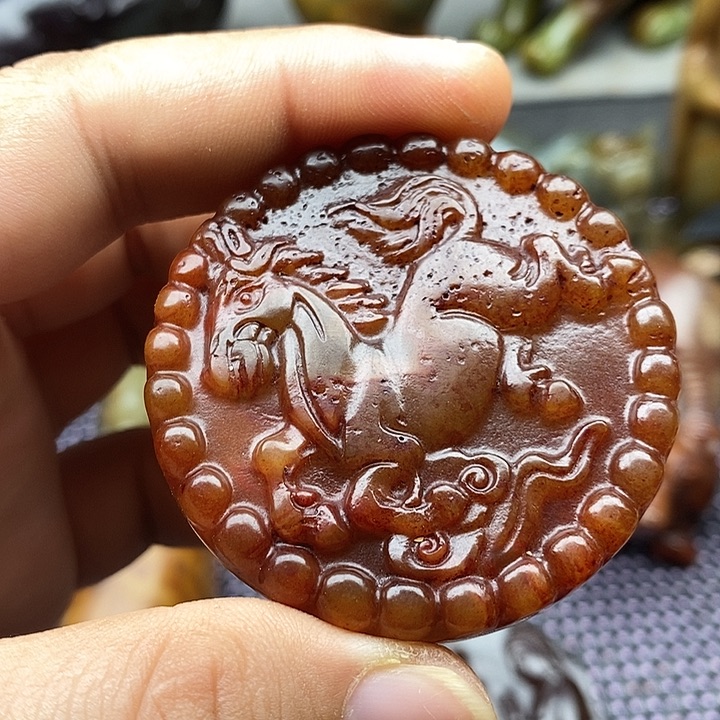 未镶嵌蛇纹石玉颈饰