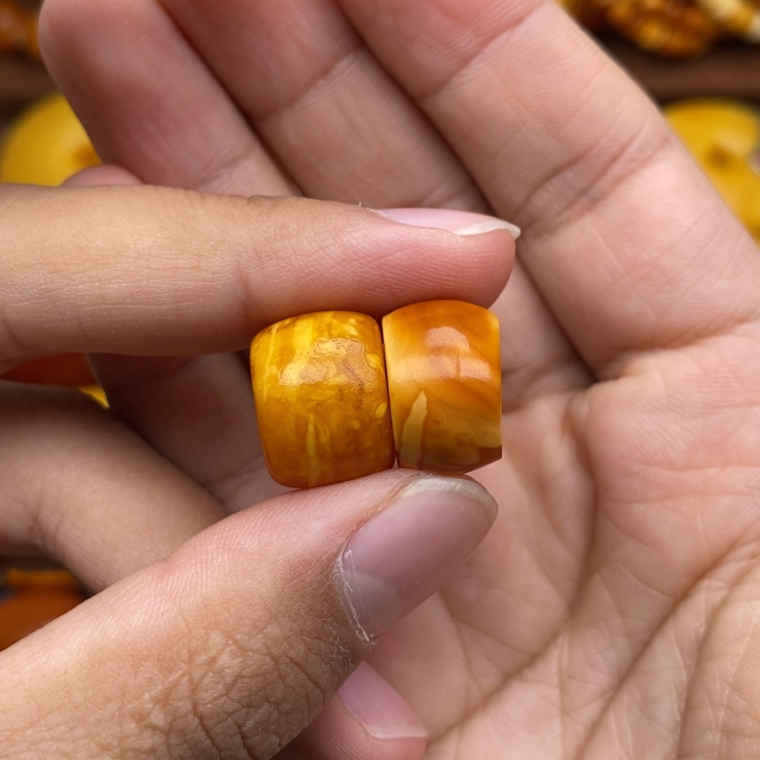 琥珀珠宝奇石未镶嵌北****猫