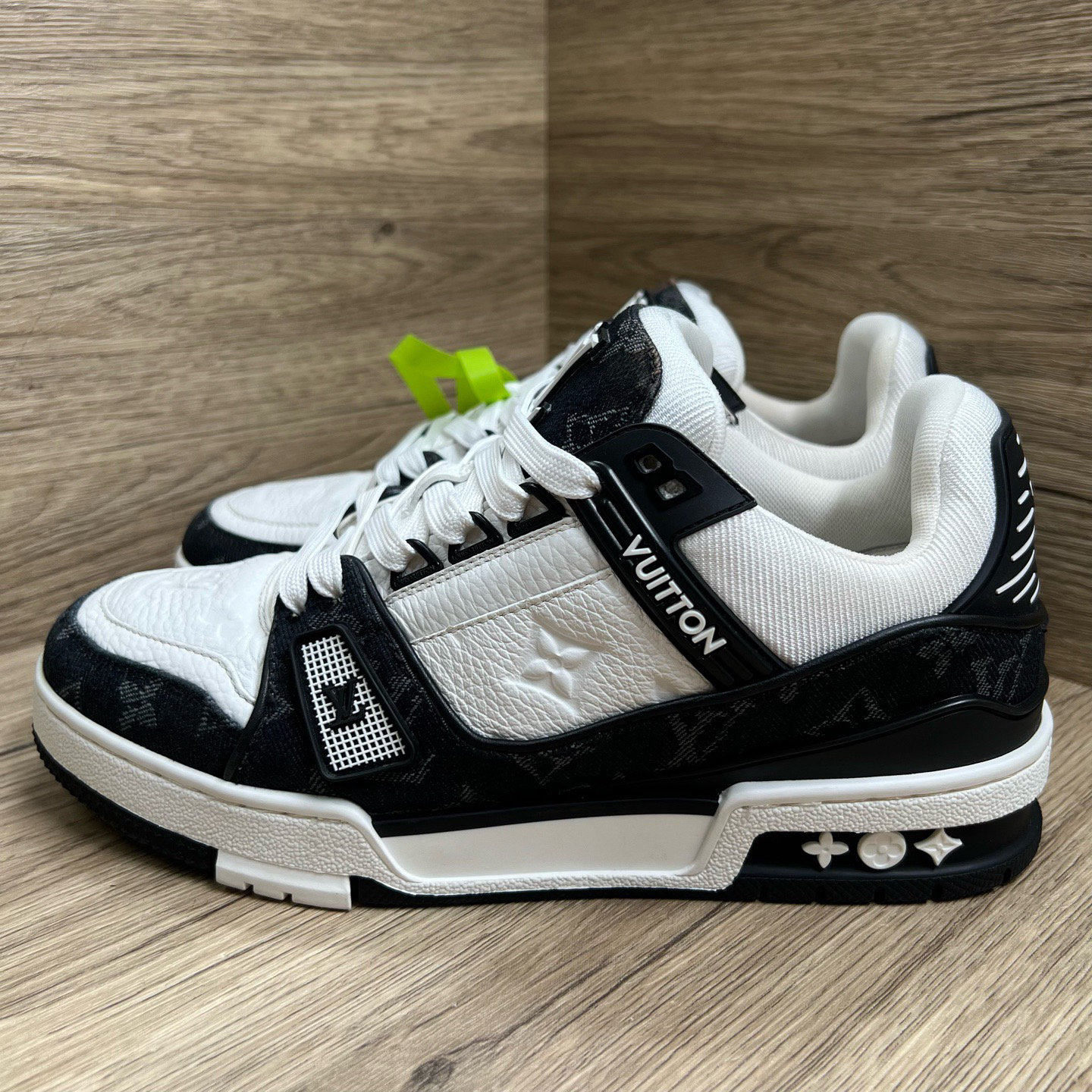 95新 LouisVuitton/路易威登 Trainer 黑白牛仔板鞋 39.5码