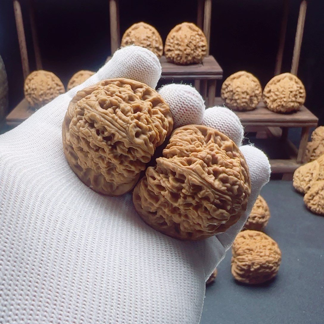 文玩核桃吊坠41三角