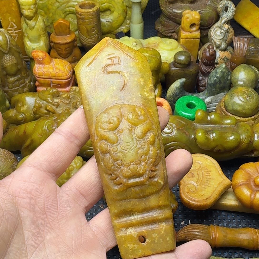 白玉菩提吊坠。。。