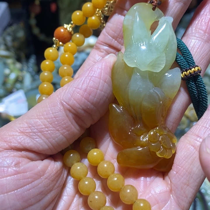 岫玉吊坠(赠链)未镶嵌