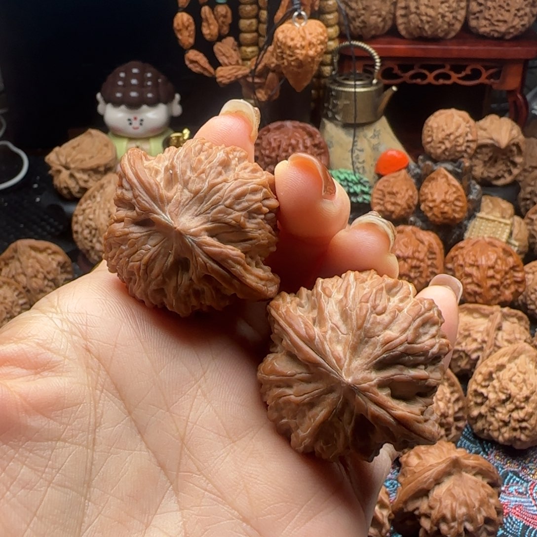 把件文玩核桃全品红皮血磨40