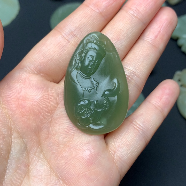 和田玉颈饰未镶嵌