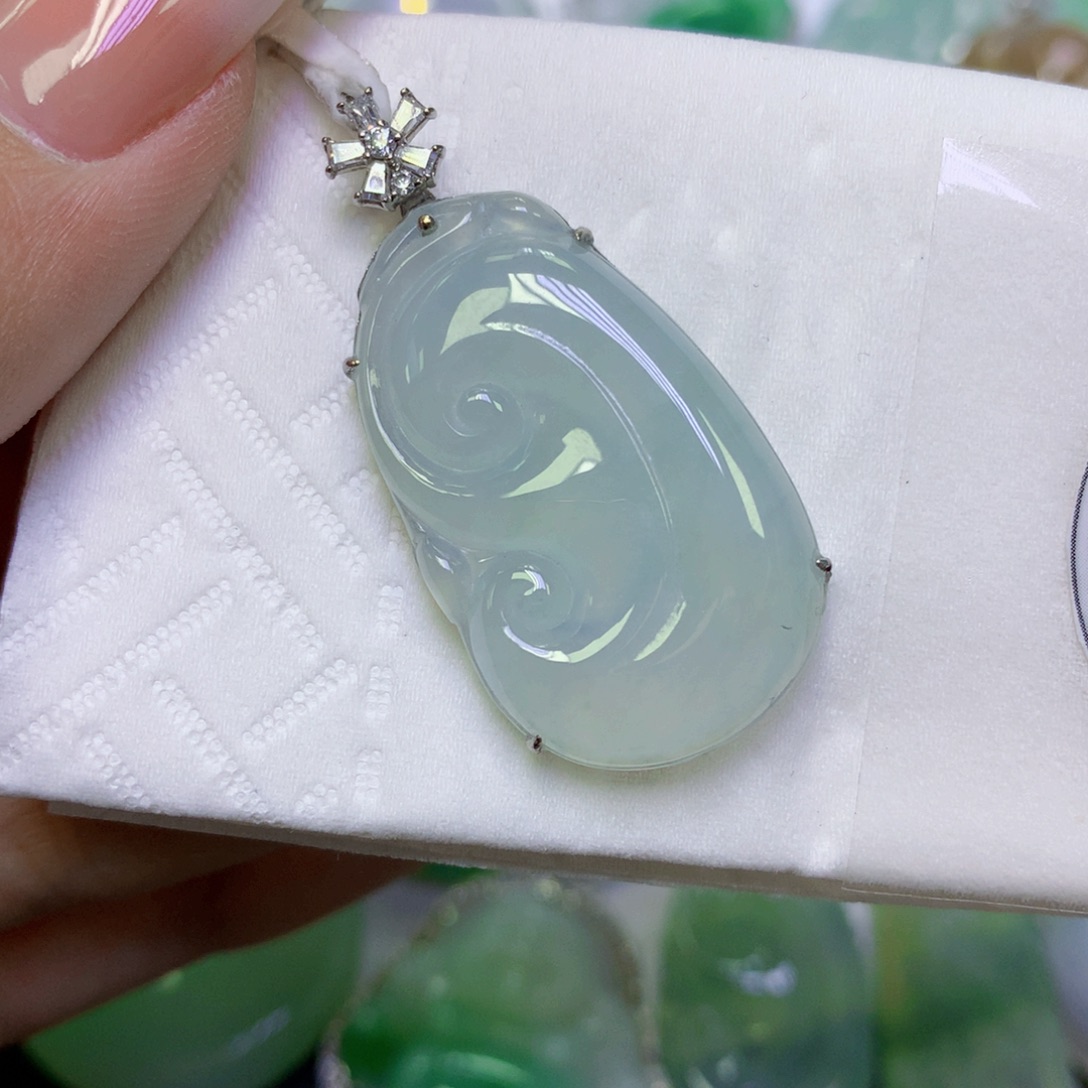 翡翠18K金镶嵌颈饰天然缅甸翡翠a货百元以上9元证书费自理