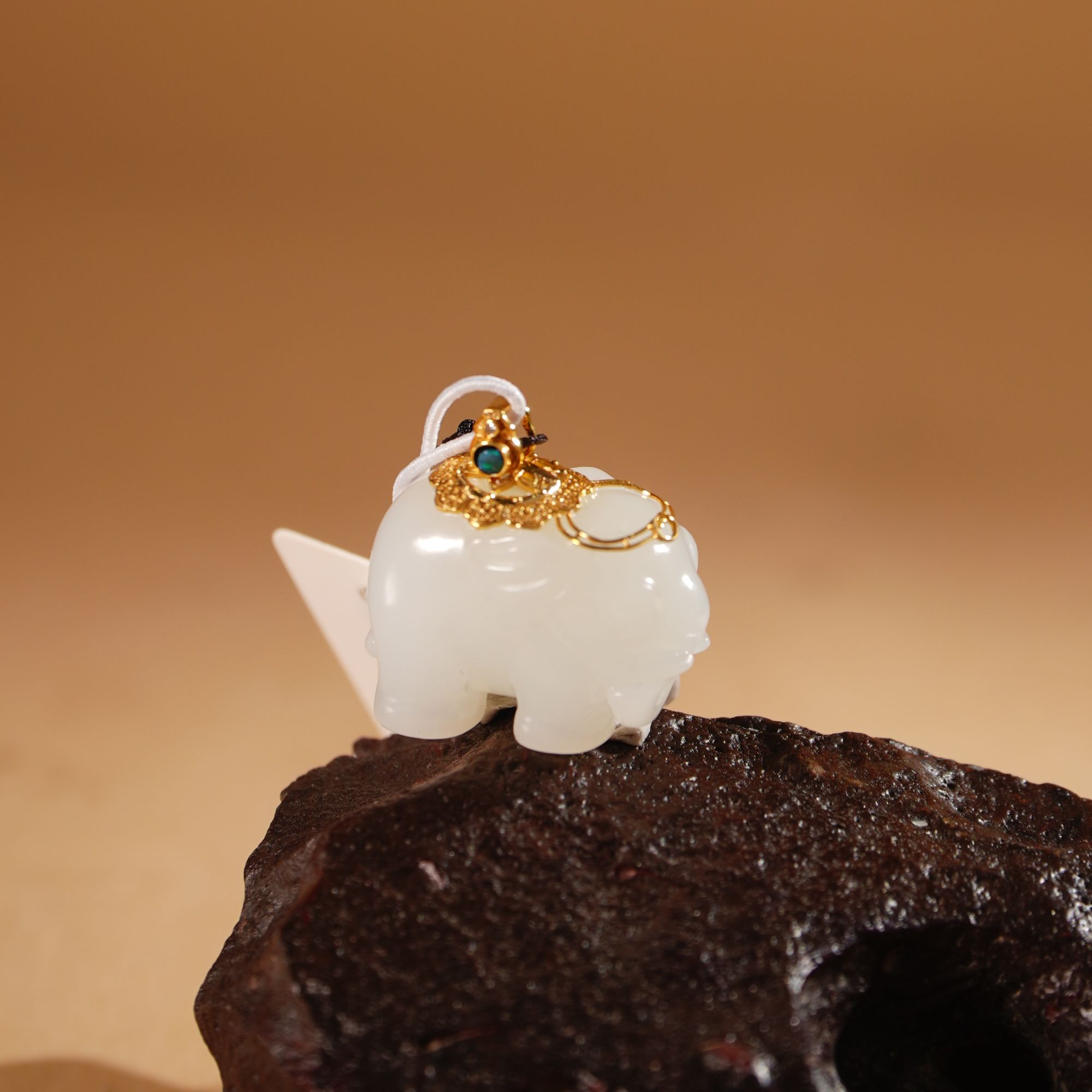 HE50286和田玉白玉设计款马吊坠