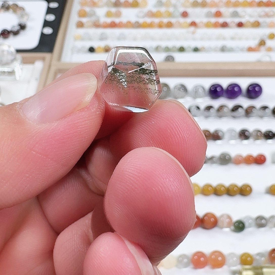 水晶颈饰未镶嵌无*