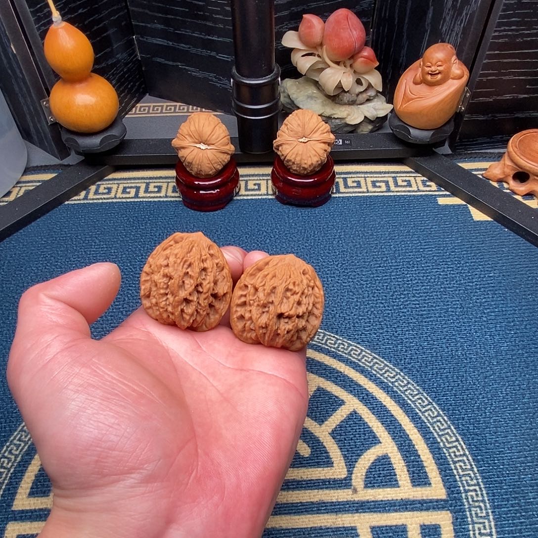 文玩核桃吊坠虎头39尺