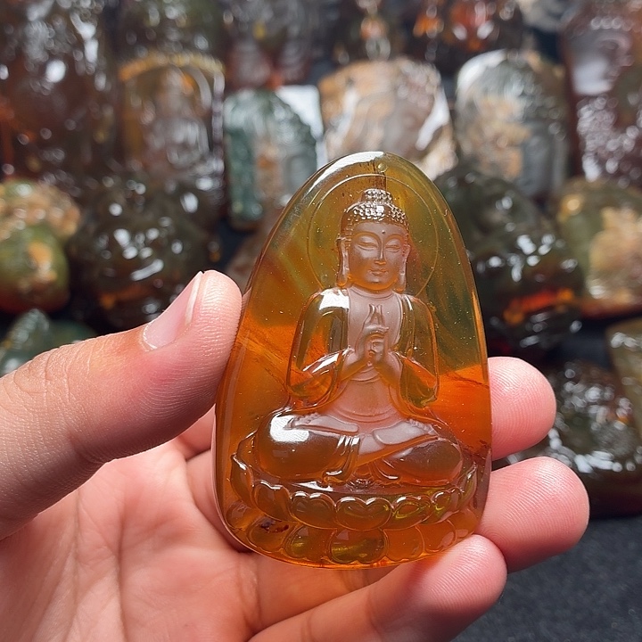 琥珀未镶嵌颈饰158