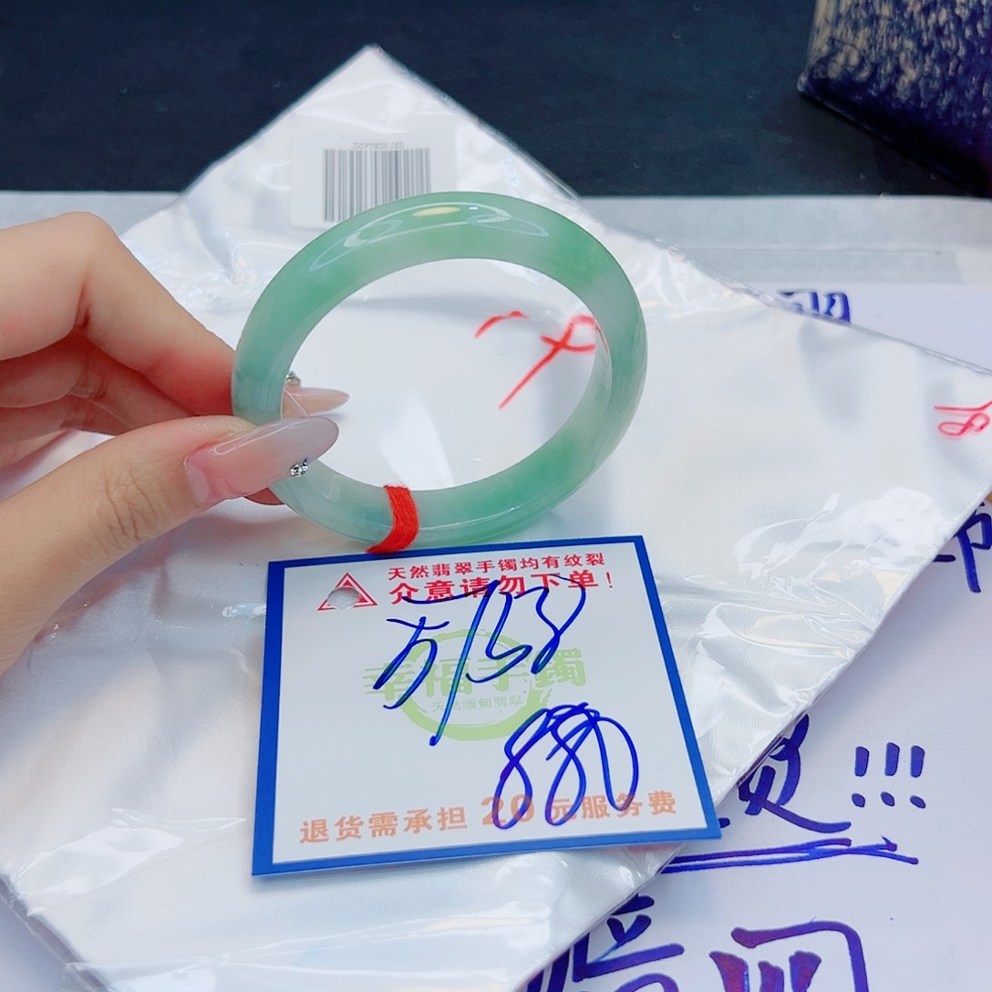翡翠手镯未镶嵌111111111111111