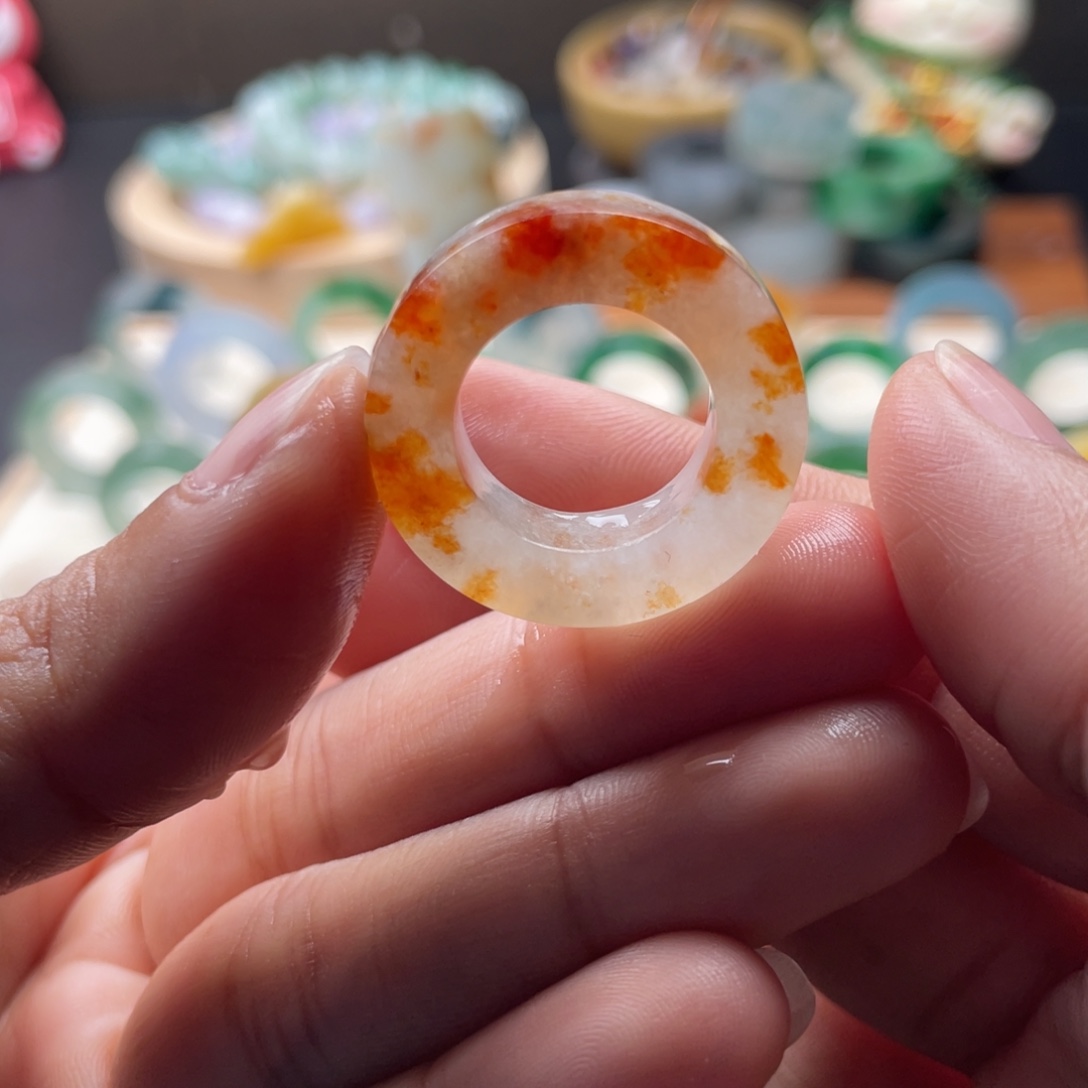 定制翡翠未镶嵌枫叶红