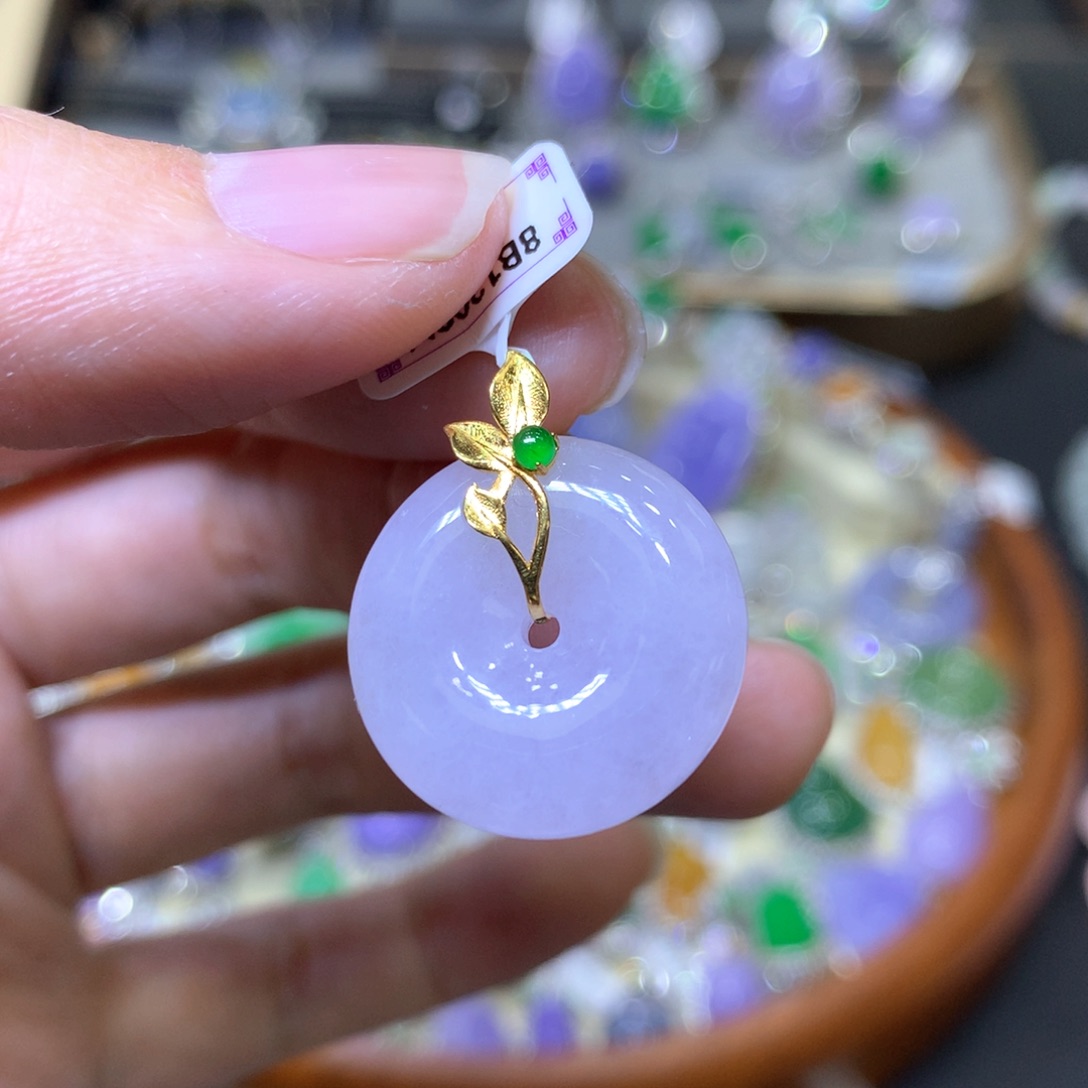 【闪购商品】翡翠颈饰18K金镶嵌翡翠吊坠项链