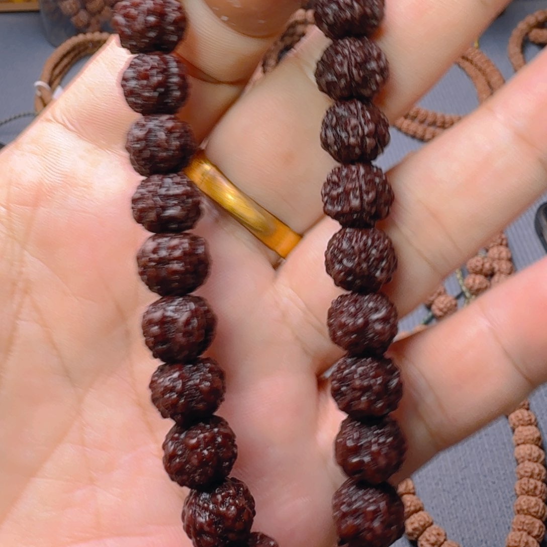 金刚菩提手串老树梅花手持体验款