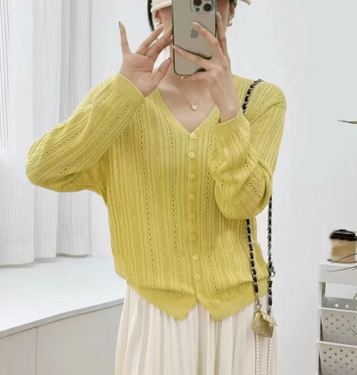 精品/天丝细羊毛/V领重工钩花小设计长袖A209