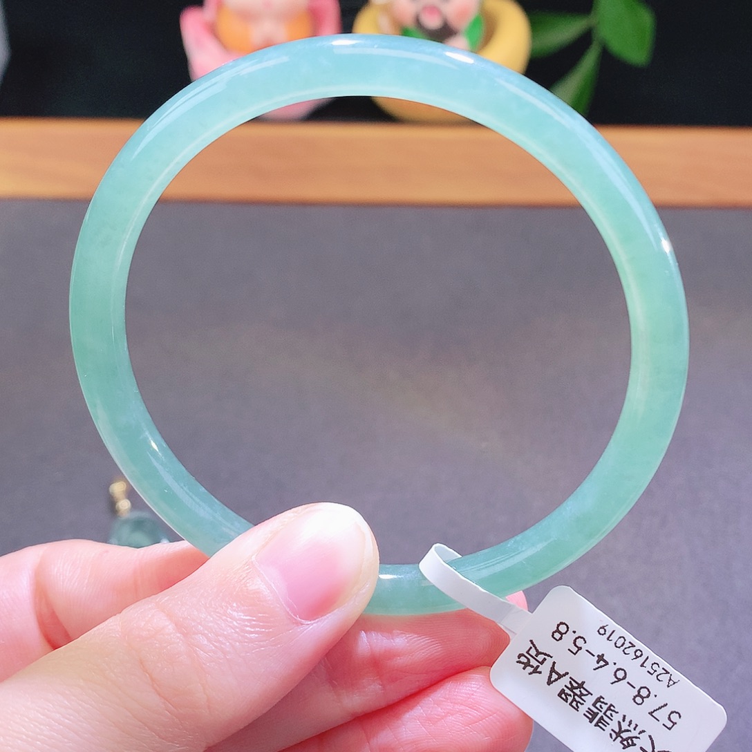 翡翠未镶嵌手镯天然翡翠