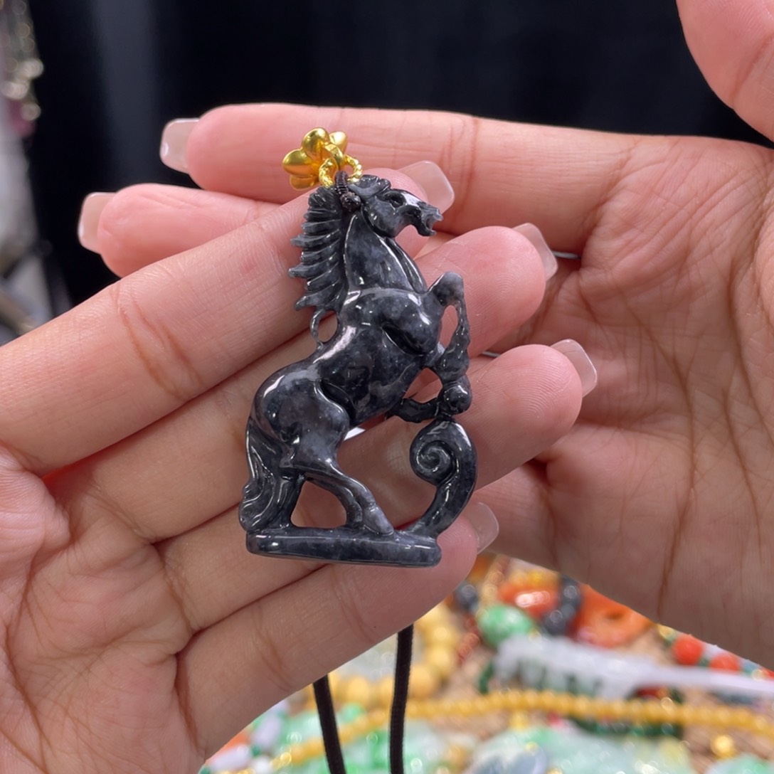 翡翠颈饰未镶嵌代编织