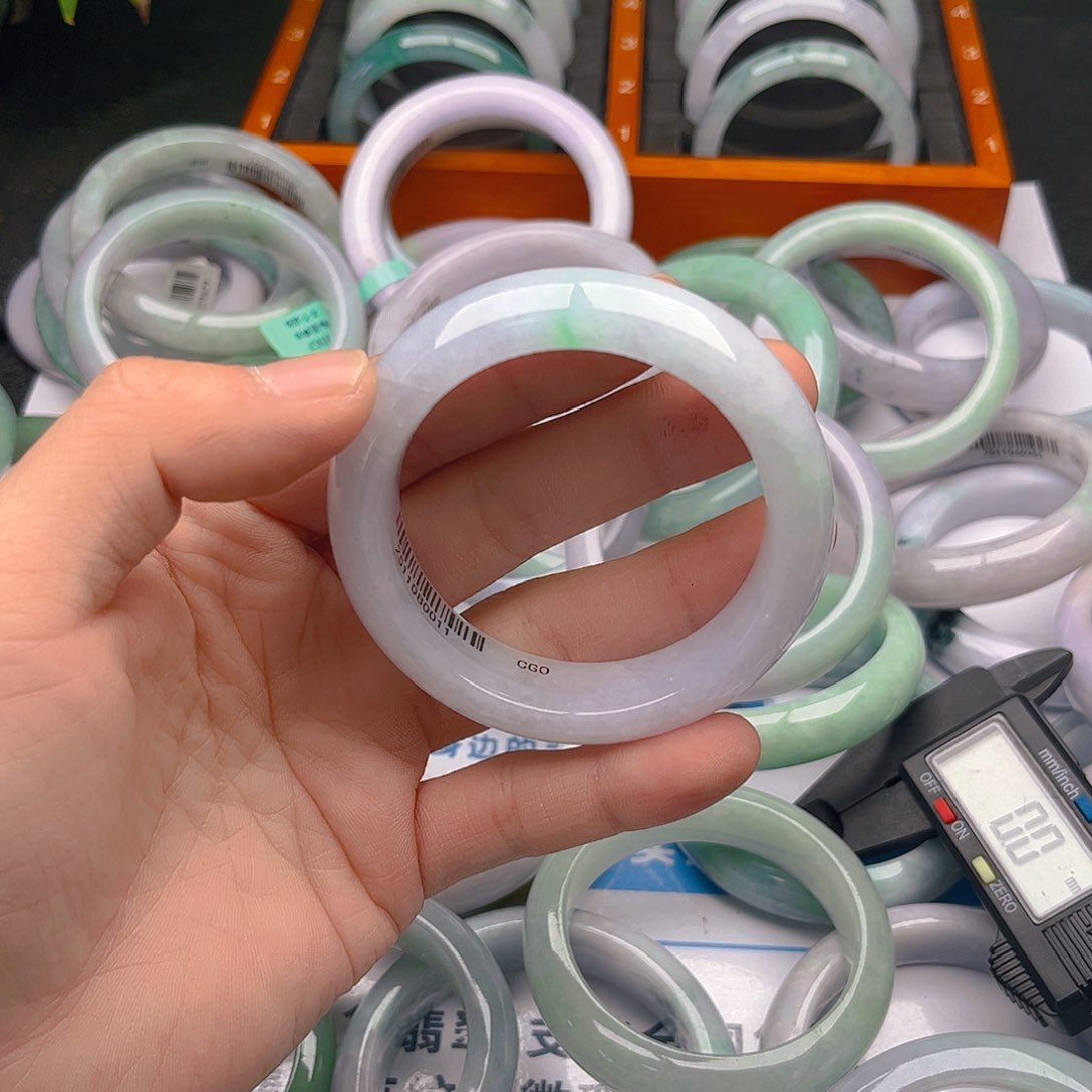 未镶嵌手镯翡翠5253.  95