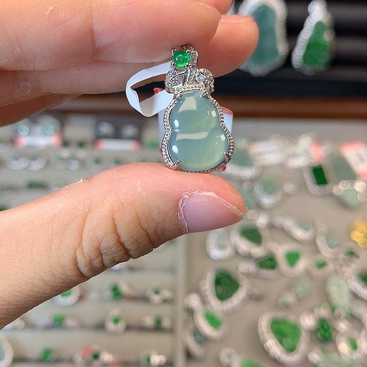 翡翠银S925镶嵌吊坠(赠链)吊坠